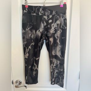 Nike Dri Fit Womens Leggings Size M Black Gray Tie Dye
